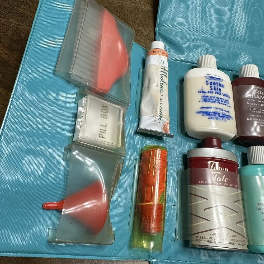 Tawn ladies travel kit‎ No. 600 new old stock Featured In The Smithsonian Museum